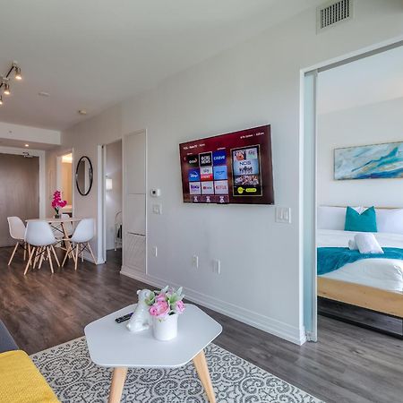 Panorama Suites Downtown تورونتو المظهر الخارجي الصورة