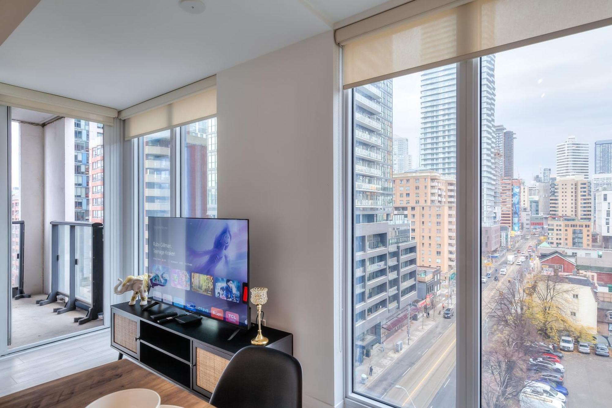 Panorama Suites Downtown تورونتو المظهر الخارجي الصورة